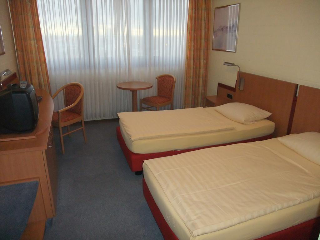Rtb-Hotel - Sportschule Bergisch Gladbach Szoba fotó