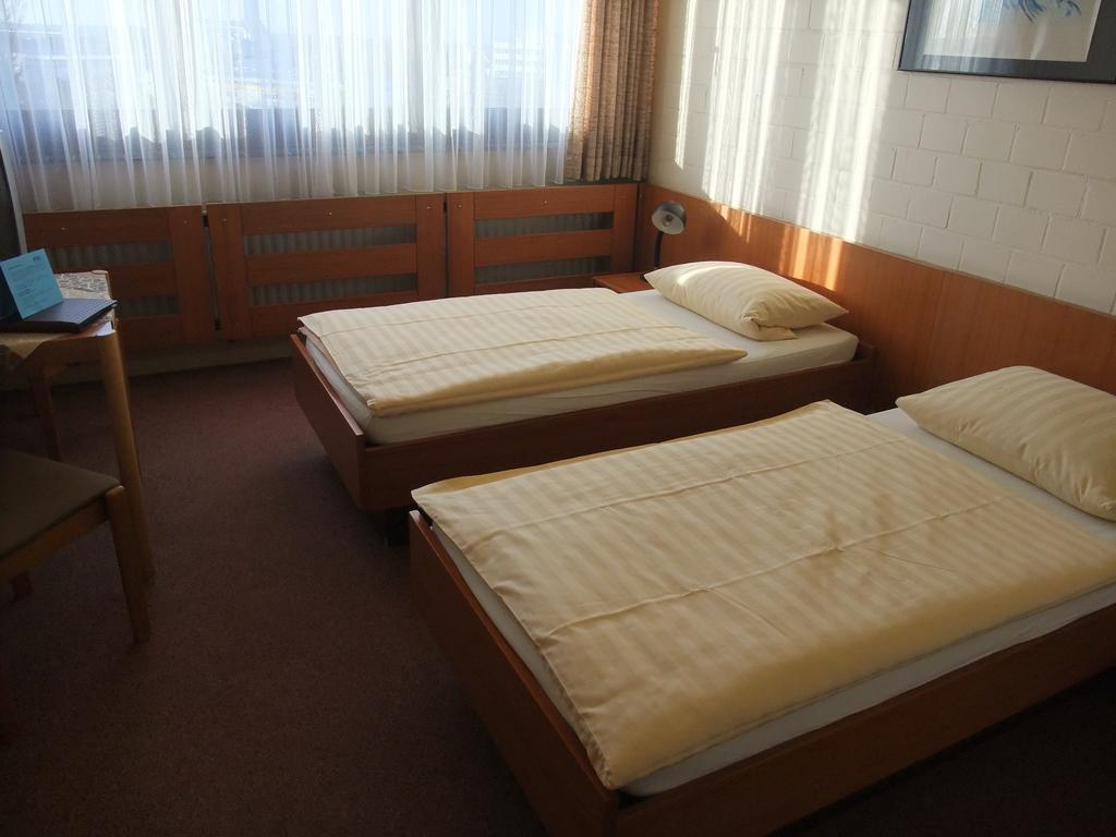 Rtb-Hotel - Sportschule Bergisch Gladbach Szoba fotó